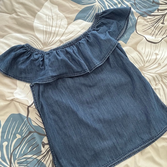 💰PRICE ⬇️ 
WHITE HOUSE BLACK MARKET • Blue Jean Ruffle Top Blouse • sz XS - Picture 4 of 9